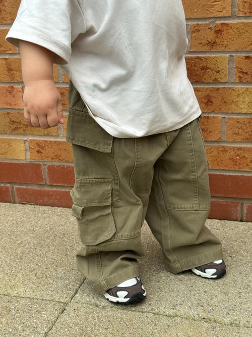 Cargo’s - Light Khaki