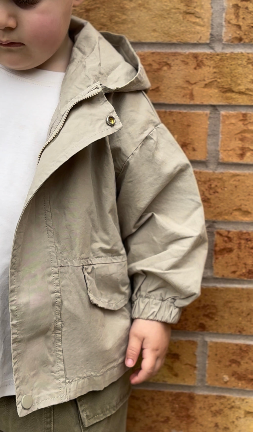 Lightweight Windbreaker - Oat
