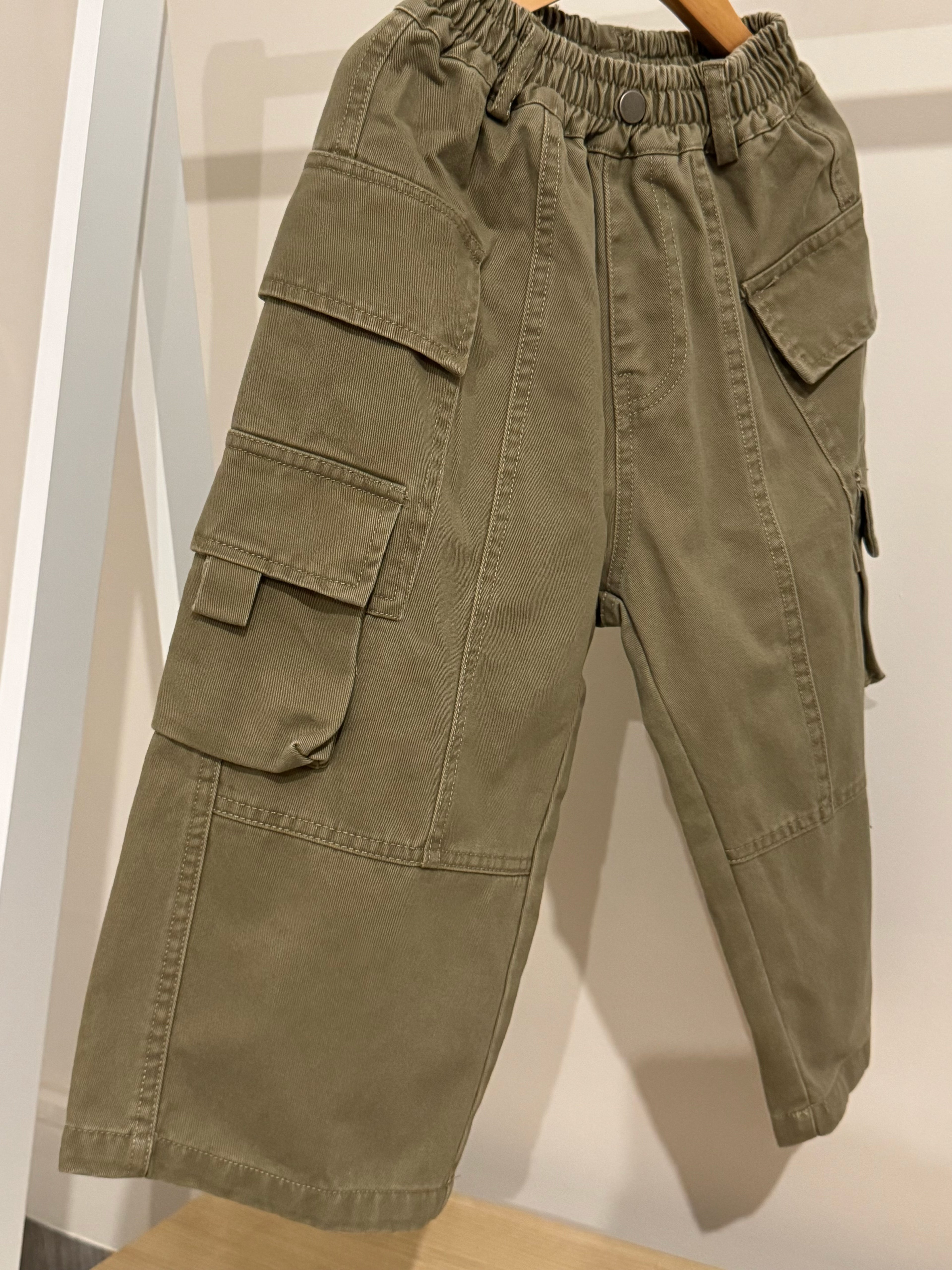 Cargo’s - Light Khaki